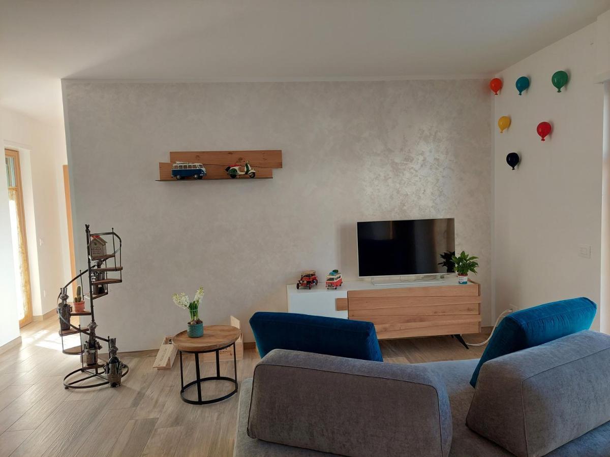 La Bougainville - Luxury Apartment Torbole Sul Garda Esterno foto