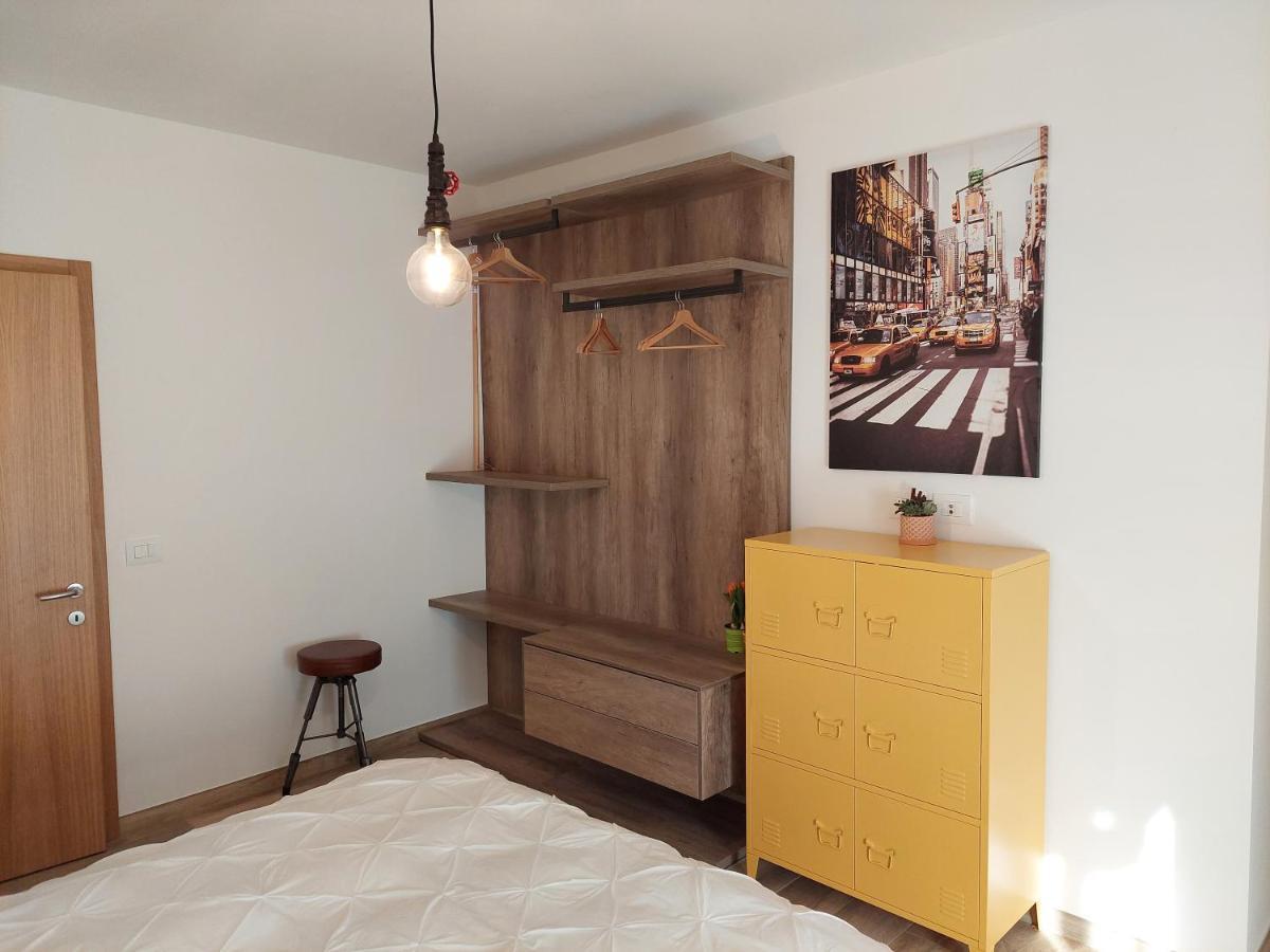 La Bougainville - Luxury Apartment Torbole Sul Garda Esterno foto