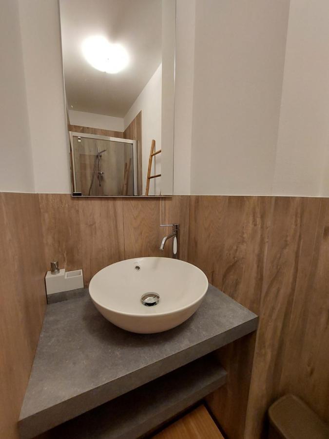 La Bougainville - Luxury Apartment Torbole Sul Garda Esterno foto
