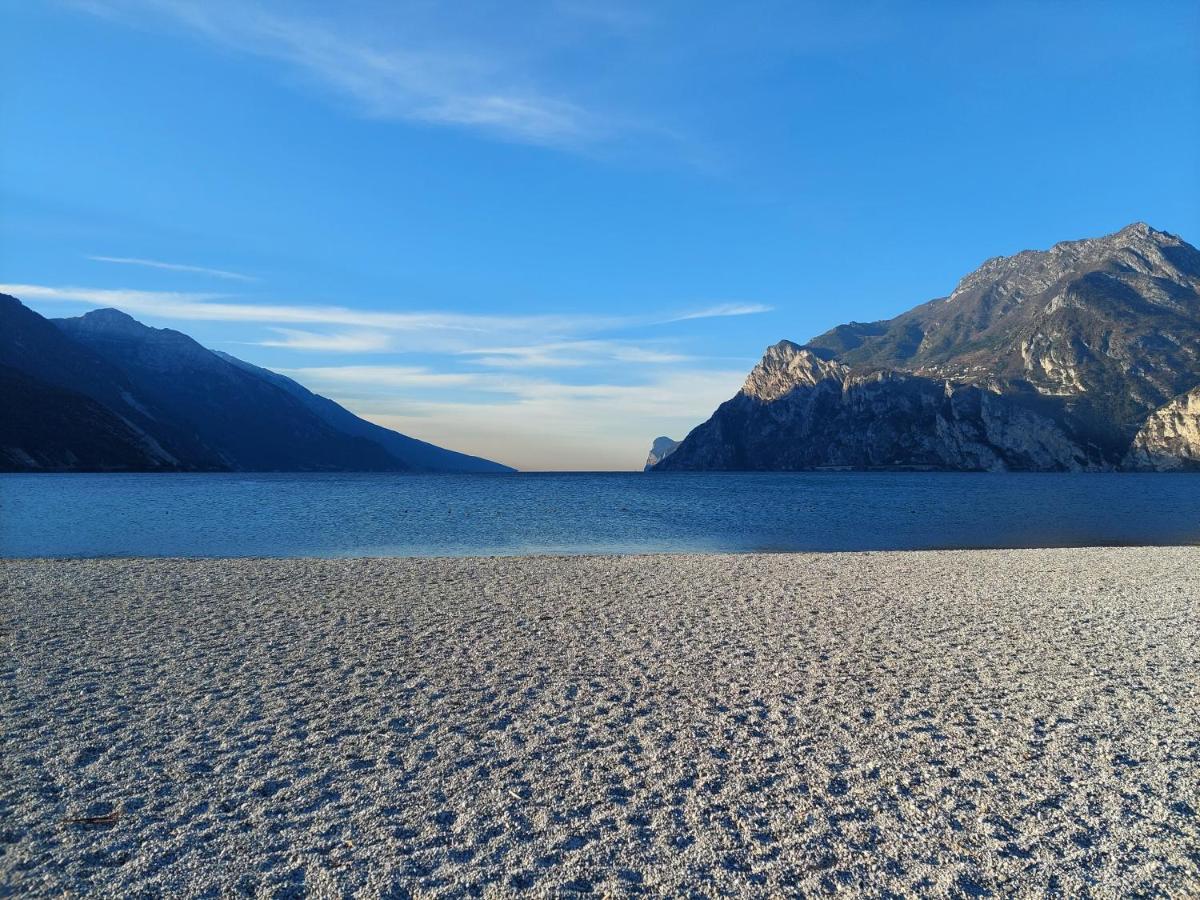 La Bougainville - Luxury Apartment Torbole Sul Garda Esterno foto